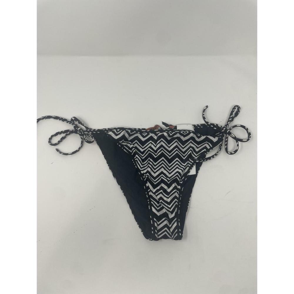 Missoni Women's black & white zig zag swimsuit Bottoms Size: 46 Retail:$548.00